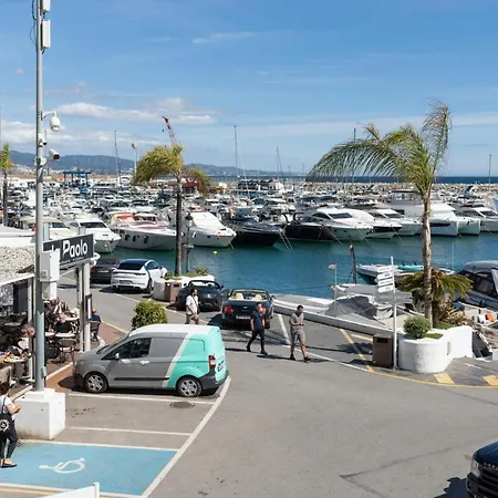 2-bedroom In Puerto Banús, Apartamento *