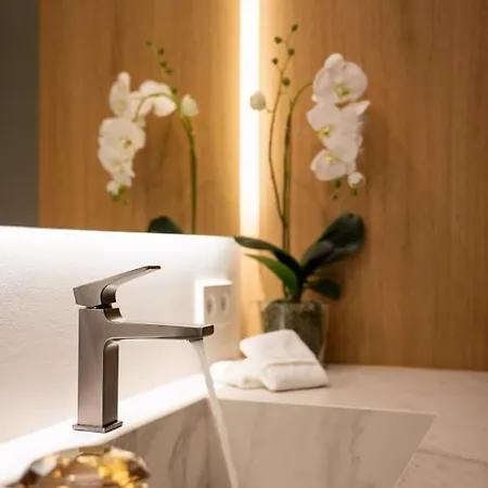 דירה 2-bedroom In Puerto Banus, *