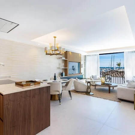 2-bedroom In Puerto Banús, Apartamento *