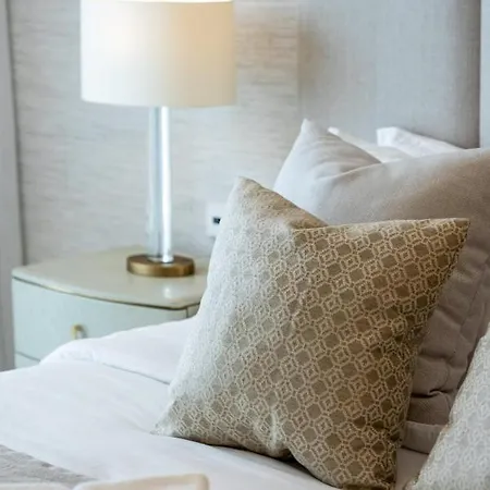 2-bedroom In Puerto Banús, * Marbella