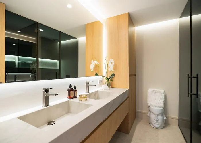Apartment 2-bedroom In Puerto Banus, *